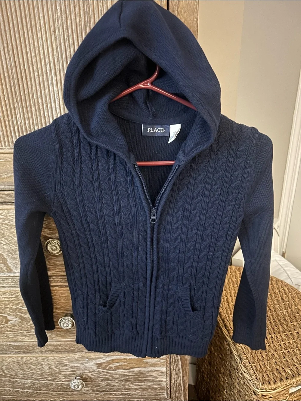 Girls size 7-8 navy sweater- like new